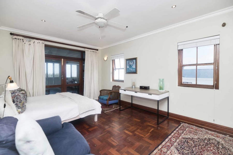 7 Bedroom Property for Sale in Voelklip Western Cape